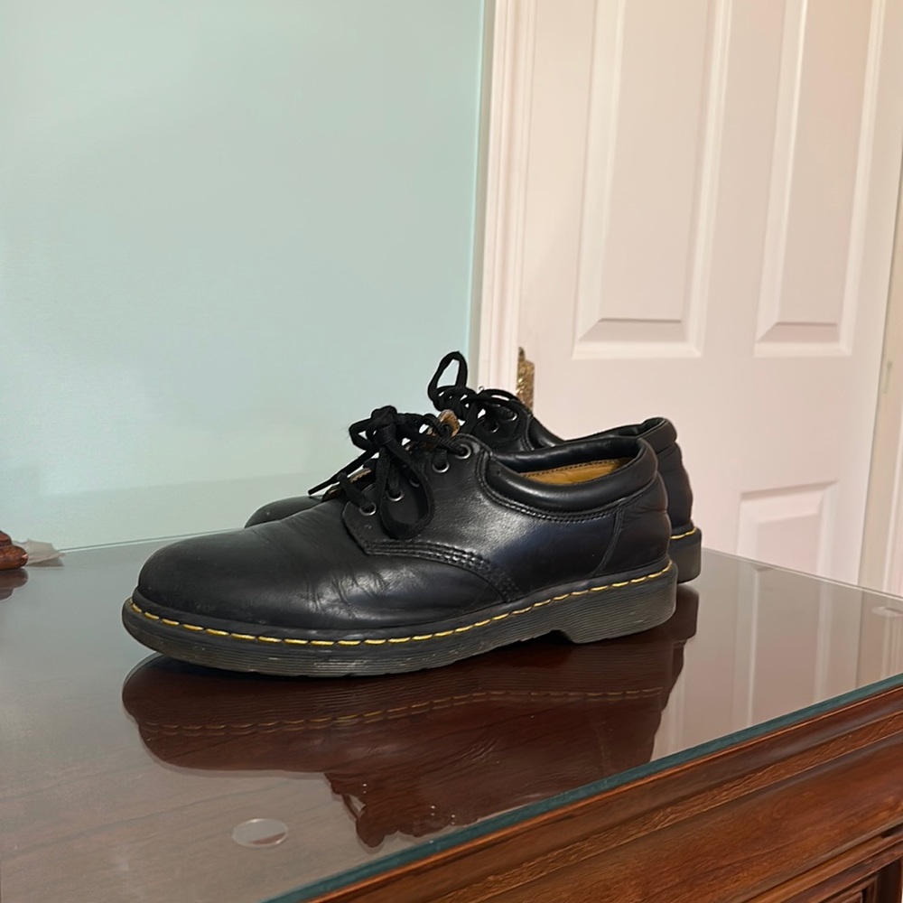 Men’s 11 low rise Doc Martens